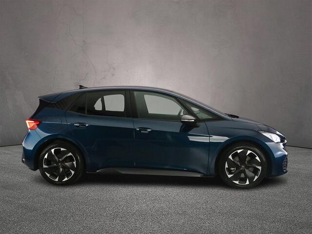 Cupra Born Essential 230pk Automaat Parkeersensoren, LED koplampen, Stoelverwarming, App connect, Airco, Stuurwiel verwarmd, DAB, Radio