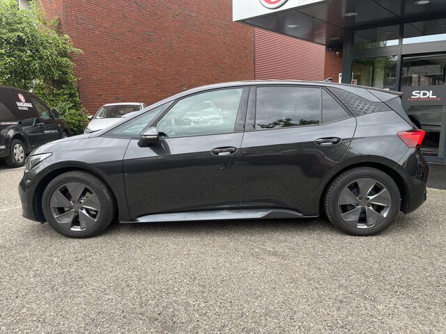 Cupra Born Business Plus 62 kWh // ADAPT. CRUISE // FULL LED // CAMERA+SENSOREN // SFEERVERLICHTING // NAVI+CARPLAY //