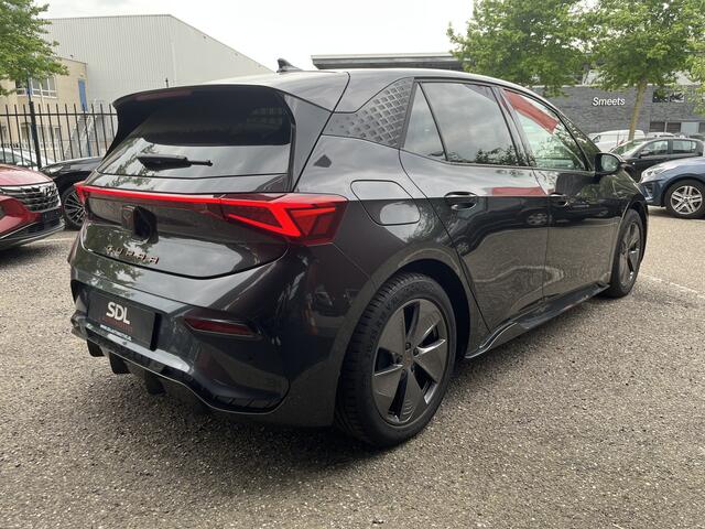 Cupra Born Business Plus 62 kWh // ADAPT. CRUISE // FULL LED // CAMERA+SENSOREN // SFEERVERLICHTING // NAVI+CARPLAY //
