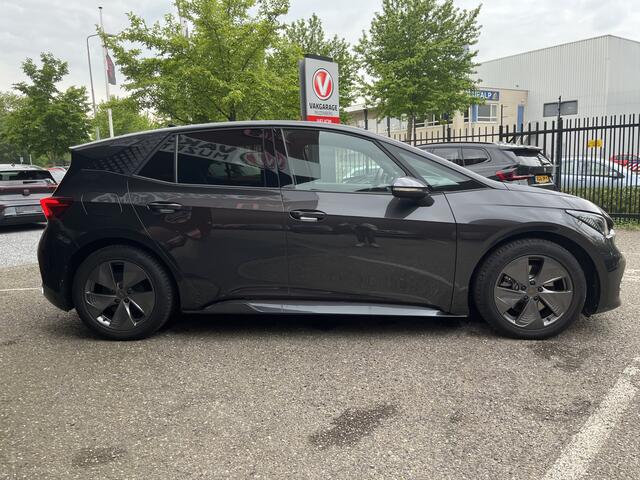 Cupra Born Business Plus 62 kWh // ADAPT. CRUISE // FULL LED // CAMERA+SENSOREN // SFEERVERLICHTING // NAVI+CARPLAY //
