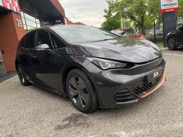 Cupra Born Business Plus 62 kWh // ADAPT. CRUISE // FULL LED // CAMERA+SENSOREN // SFEERVERLICHTING // NAVI+CARPLAY //