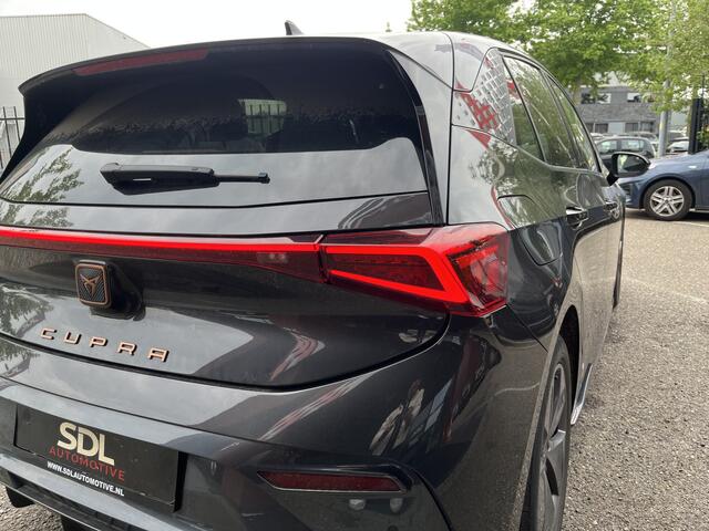 Cupra Born Business Plus 62 kWh // ADAPT. CRUISE // FULL LED // CAMERA+SENSOREN // SFEERVERLICHTING // NAVI+CARPLAY //
