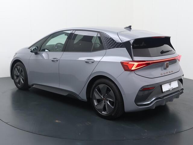 Cupra Born Impulse 62 kWh | 204 PK | SoH 93% | Adaptive cruise control | Area view 360 | Dodehoek detectie | Apple Carplay/Android Auto |
