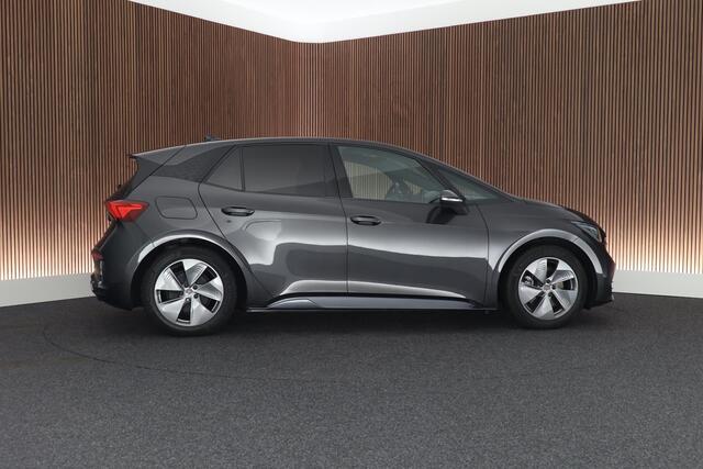 Cupra Born Essential 204pk 62 kWh SOH 93% Carplay Led Stuurverwarming