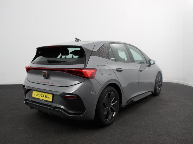 Cupra Born Business Plus 62 kWh Climate control Adaptieve cruise control LED Lichtmetalen velgen Navigatie Apple Carplay/ Android Auto Camera Parkeersensoren Sfeerverlichting