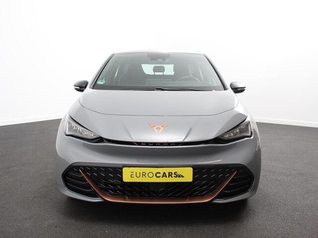 Cupra Born Business Plus 62 kWh Climate control Adaptieve cruise control LED Lichtmetalen velgen Navigatie Apple Carplay/ Android Auto Camera Parkeersensoren Sfeerverlichting