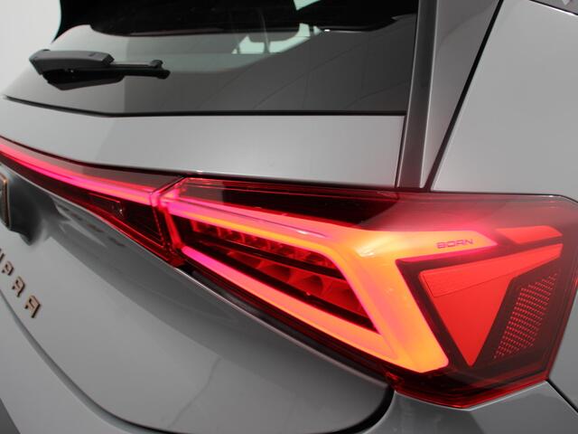 Cupra Born Business Plus 62 kWh Climate control Adaptieve cruise control LED Lichtmetalen velgen Navigatie Apple Carplay/ Android Auto Camera Parkeersensoren Sfeerverlichting
