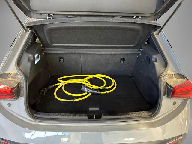Cupra Born Business One 204pk 62 kWh · Glazendak · Camera · Apple/Android Car Play · Navigatie · 19'' Inch ·