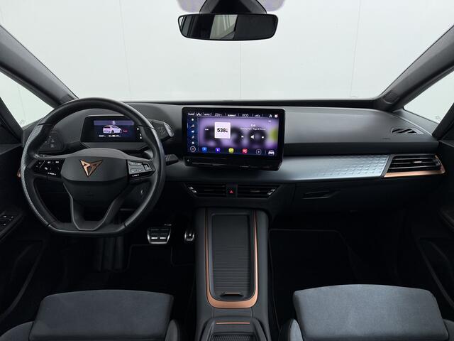 Cupra Born Performance One 62 kWh SOH 93,7% Sport-Comfort Stoelen Navi Camera Stoel+Stuurverwarming Adap.Cruise Android Auto Apple Carplay Pdc Elek.Stoelen Keyless advanced Privacy Glas Lmv Coper Isofix Bluetooth Led Rijstrooksensor 1e Eigenaar Origineel Nederlandse