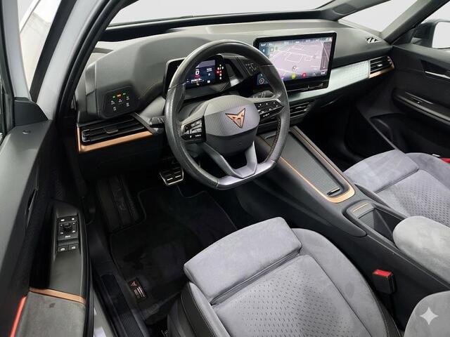 Cupra Born Copper Edition One 62 kWh 204pk | Panoramadak | Head up Display | Verwarmd stuurwiel | Parkeercamera | 20 inch lichtmetalen velgen | Navigatie