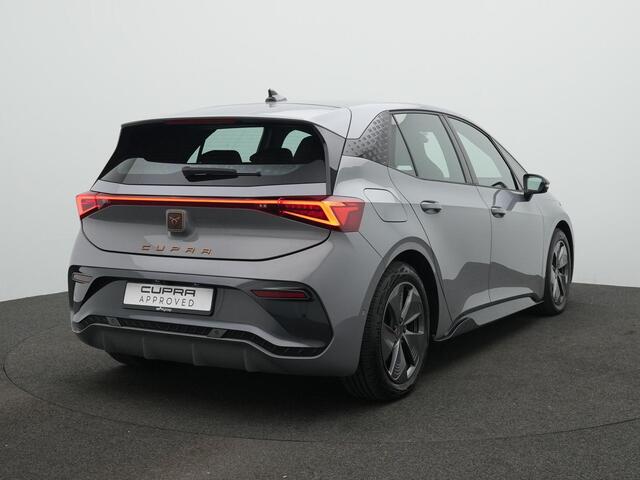 Cupra Born 62 kWh 204 pk Business Edition | Kuipstoelen | 360 camera | Stuur-/stoelverwarming | Sportonderstel | Keyless Entry | Adaptive Cruise