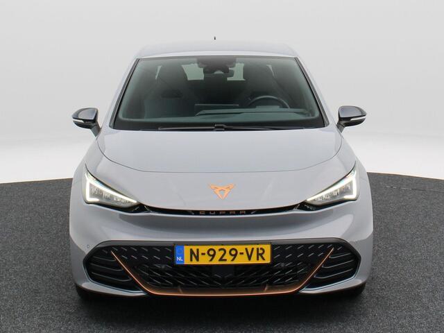 Cupra Born Performance One 62 kWh 204 Pk | Stoelverwarming | Adaptive Cruise | Camera | Climatronic | Navigatie | CarPlay | 19 Inch 79.554 Km !!