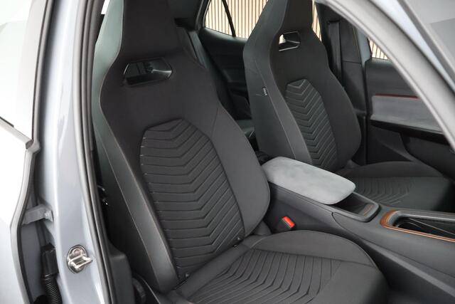 Cupra Born Essential 204pk 62 kWh Carplay Parkeersensoren