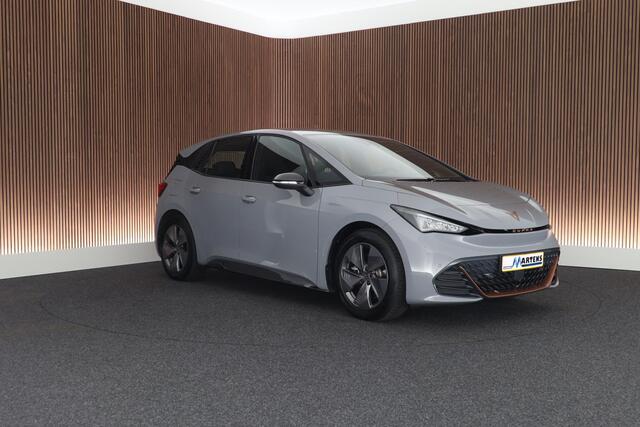 Cupra Born Essential 204pk 62 kWh Carplay Parkeersensoren