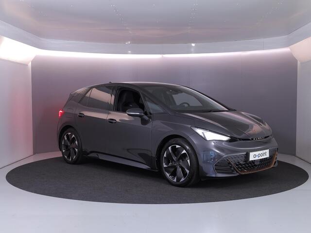 Cupra Born Adrenaline 62 kWh 230 pk | SOH 93,62% | Navigatie | Parkeersensoren | Achteruitrijcamera | Keyless | Stoelverwarming |
