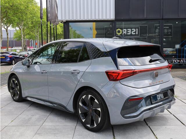 Cupra Born 62 kWh 150KW | Warmtepomp | Panodak | Head-up | Keyless | Camera | Adapt Cruise | Stoel&Stuurverwarming | Elek Stoelen | 19"Inch |