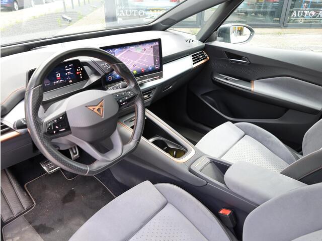 Cupra Born 62 kWh 150KW | Warmtepomp | Panodak | Head-up | Keyless | Camera | Adapt Cruise | Stoel&Stuurverwarming | Elek Stoelen | 19"Inch |
