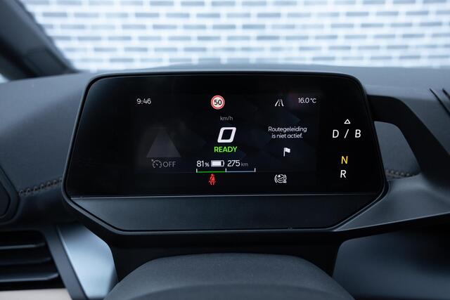 Cupra Born Copper Edition One 62 kWh | Panoramadak | 360 Graden Camera | Parkeersensoren | Head-up Display | Sportstoelen | Keyless Entry | Alcantara Bekleding | Elektrisch Verstelbare Voorstoelen | Navigatie | Apple Carplay | Android Auto