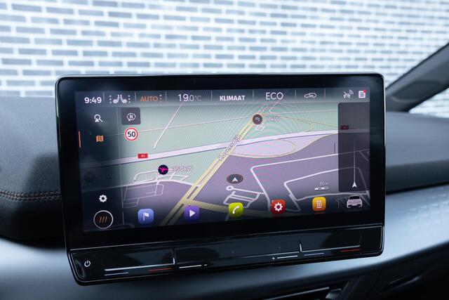 Cupra Born Copper Edition One 62 kWh | Panoramadak | 360 Graden Camera | Parkeersensoren | Head-up Display | Sportstoelen | Keyless Entry | Alcantara Bekleding | Elektrisch Verstelbare Voorstoelen | Navigatie | Apple Carplay | Android Auto