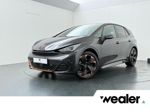 Cupra Born Adrenaline One 62 kWh | 204 PK | SoH 89% | Warmtepomp | Adaptive Cruise Control | Achteruitrijcamera | Climate control | LED verlichting | Keyless Entry | Navigatiesysteem | Sfeerverlichting | Stuur- & Stoelverwarming | Apple Carplay / Android Auto |