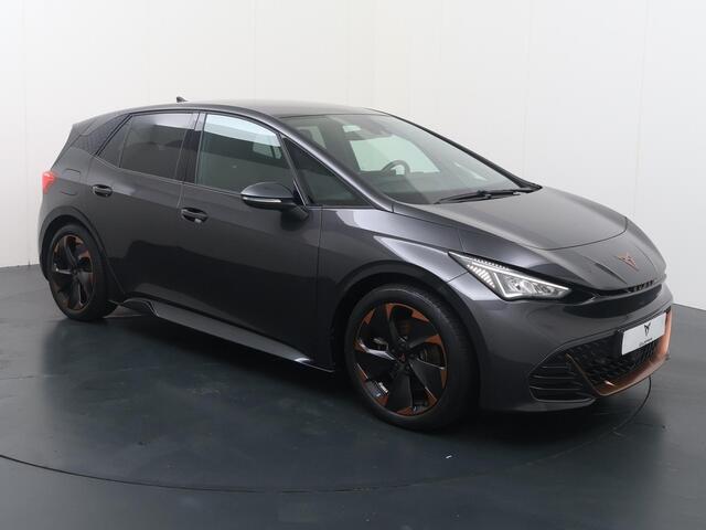Cupra Born Adrenaline One 62 kWh | 204 PK | SoH 89% | Warmtepomp | Adaptive Cruise Control | Achteruitrijcamera | Climate control | LED verlichting | Keyless Entry | Navigatiesysteem | Sfeerverlichting | Stuur- & Stoelverwarming | Apple Carplay / Android Auto |