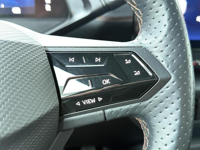 Cupra Born Adrenaline One 62 kWh | 204 PK | SoH 89% | Warmtepomp | Adaptive Cruise Control | Achteruitrijcamera | Climate control | LED verlichting | Keyless Entry | Navigatiesysteem | Sfeerverlichting | Stuur- & Stoelverwarming | Apple Carplay / Android Auto |