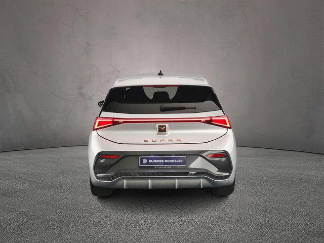 Cupra Born Business 84kWh 230pk Automaat Warmtepomp, Head up display, Adaptive cruise control, 360 camera, Achteruitrijcamera, Navigatie, Stoelverwarming