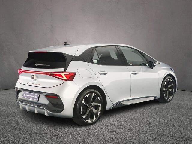 Cupra Born Business 84kWh 230pk Automaat Warmtepomp, Head up display, Adaptive cruise control, 360 camera, Achteruitrijcamera, Navigatie, Stoelverwarming
