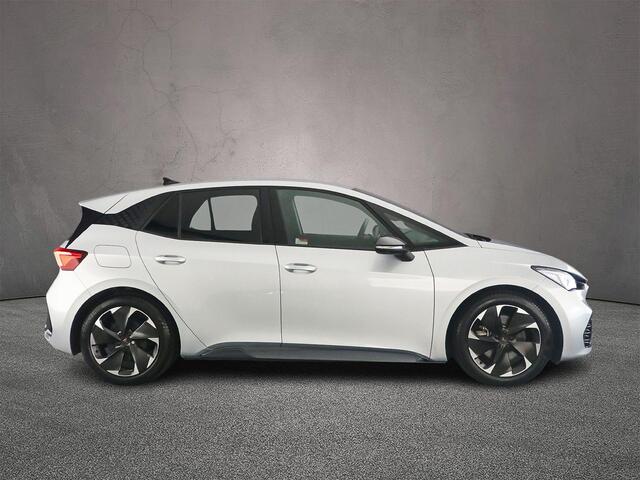 Cupra Born Business 84kWh 230pk Automaat Warmtepomp, Head up display, Adaptive cruise control, 360 camera, Achteruitrijcamera, Navigatie, Stoelverwarming