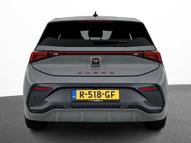 Cupra Born Business 62 kWh Automaat Navigatie Apple Carplay/ Android Auto Camera Parkeersensoren Adaptive Cruise Control Stoel- en stuurverwarming Full Led Climate Control Lichtmetalen velgen