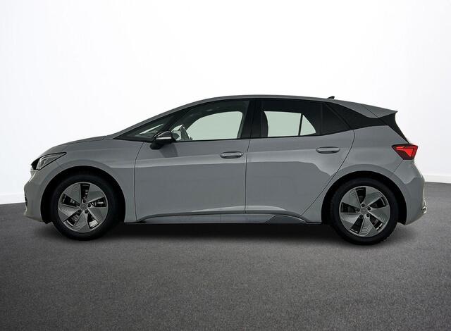 Cupra Born Business 62 kWh Automaat Navigatie Apple Carplay/ Android Auto Camera Parkeersensoren Adaptive Cruise Control Stoel- en stuurverwarming Full Led Climate Control Lichtmetalen velgen