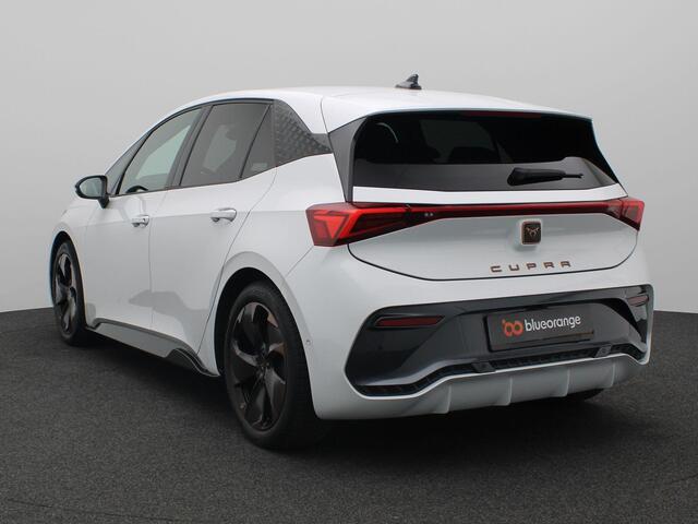 Cupra Born Adrenaline 62 kWh 204PK Aut. Warmtepomp, Achteruitrijcamera, Keyless, Stoel-Stuurverwarming, Navi, 19" LM velgen