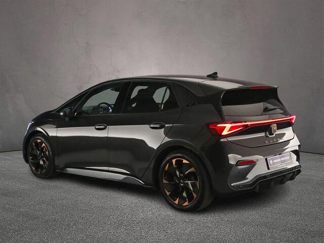 Cupra Born Adrenaline 62 kWh 204pk Automaat Adaptive cruise control, Achteruitrijcamera, Navigatie, Stuurwiel verwarmd, LED koplampen, Stoelverwarming, Parkeersensoren