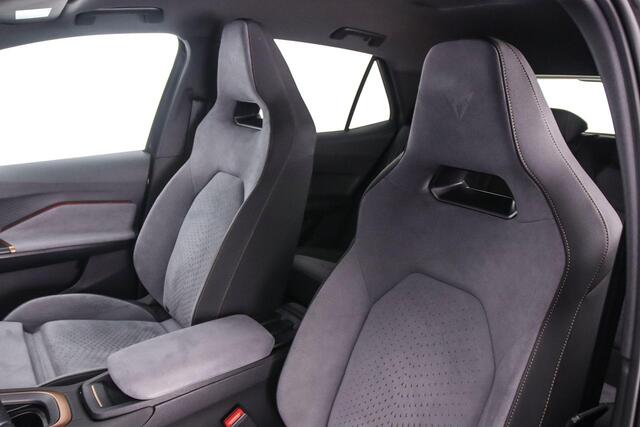Cupra Born Adrenaline 62 kWh 204pk Automaat Adaptive cruise control, Achteruitrijcamera, Navigatie, Stuurwiel verwarmd, LED koplampen, Stoelverwarming, Parkeersensoren