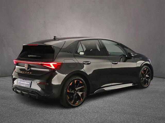 Cupra Born Adrenaline 62 kWh 204pk Automaat Adaptive cruise control, Achteruitrijcamera, Navigatie, Stuurwiel verwarmd, LED koplampen, Stoelverwarming, Parkeersensoren