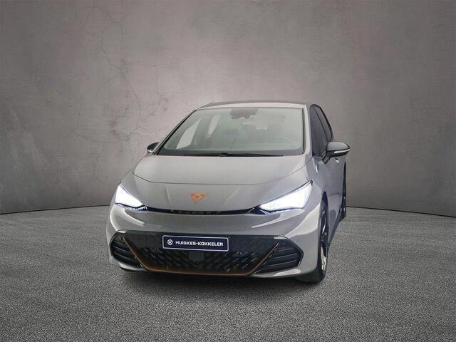 Cupra Born Adrenaline 62 kWh 204pk Automaat Adaptive cruise control, Navigatie, Stuurwiel verwarmd, Achteruitrijcamera, Parkeersensoren, Stoelverwarming, App connect