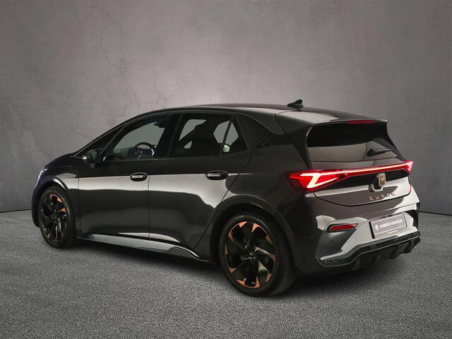 Cupra Born Adrenaline 62 kWh 204pk Automaat Adaptive cruise control, Navigatie, Achteruitrijcamera, Stuurwiel verwarmd, LED koplampen, Parkeersensoren