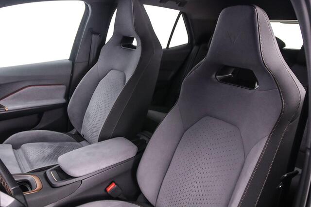 Cupra Born Adrenaline 62 kWh 204pk Automaat Adaptive cruise control, Navigatie, Achteruitrijcamera, Stuurwiel verwarmd, LED koplampen, Parkeersensoren