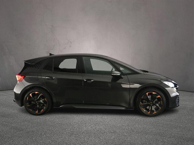 Cupra Born Adrenaline 62 kWh 204pk Automaat Adaptive cruise control, Navigatie, Achteruitrijcamera, Stuurwiel verwarmd, LED koplampen, Parkeersensoren