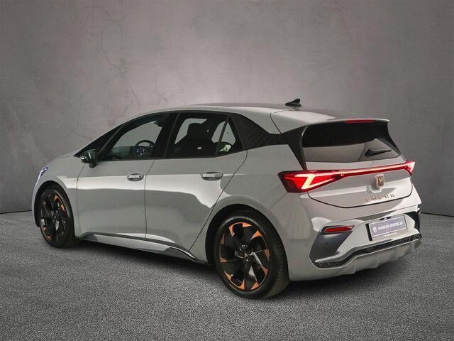Cupra Born Adrenaline 62 kWh 204pk Automaat, Adaptive cruise control, 360 Camera, Stoelverwarming, Stuurverwarming, Side assist, Navigatie, App-connect, LED koplampen, Parkeersensoren