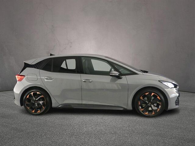 Cupra Born Adrenaline 62 kWh 204pk Automaat, Adaptive cruise control, 360 Camera, Stoelverwarming, Stuurverwarming, Side assist, Navigatie, App-connect, LED koplampen, Parkeersensoren