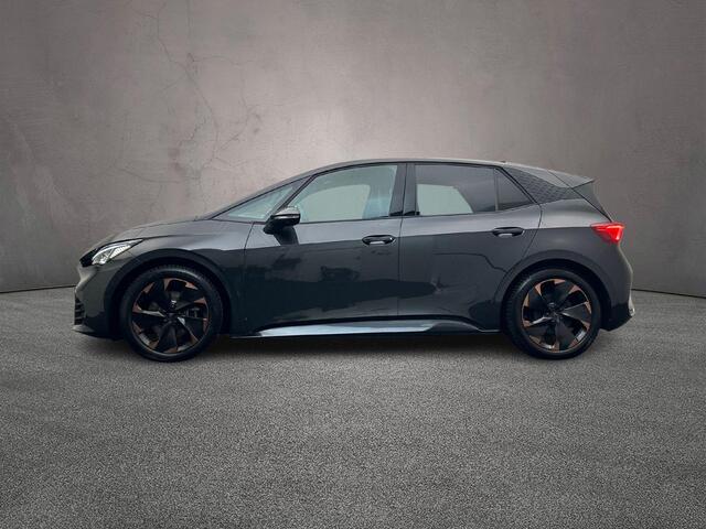 Cupra Born Adrenaline 62 kWh 204pk Automaat, Adaptive cruise control, 360 camera, Stoelverwarming, Stuurverwarming, Navigatie, App-connect, LED koplampen, Parkeersensoren