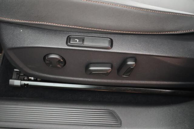 Cupra Born Performance One 204pk 62 kWh Keyless Stoelverwarming Camera Navigatie ACC