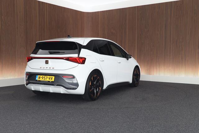 Cupra Born Performance One 204pk 62 kWh Keyless Stoelverwarming Camera Navigatie ACC