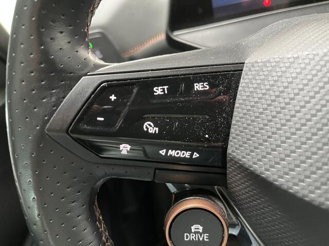Cupra Born Business e-boost 62 kWh / 96% SOH/ 231 PK/ CAMERA/ PARK. SENSOREN/ DCC/ LED/ STOEL-STUURVERWARM./ KEYLESS/ ADAPT. CRUISE/ FULL LINK/ CLIMA/ NAVI