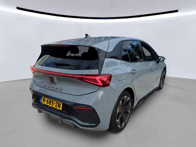 Cupra Born Adrenaline 62 kWh / SOH 93%/ AUTOMAAT/ CRUISE/ PARK.SENSOREN V+A/ CAMERA/ STOELVERWARMING/ DIGITAL DASH/ NAVI/ CLIMA