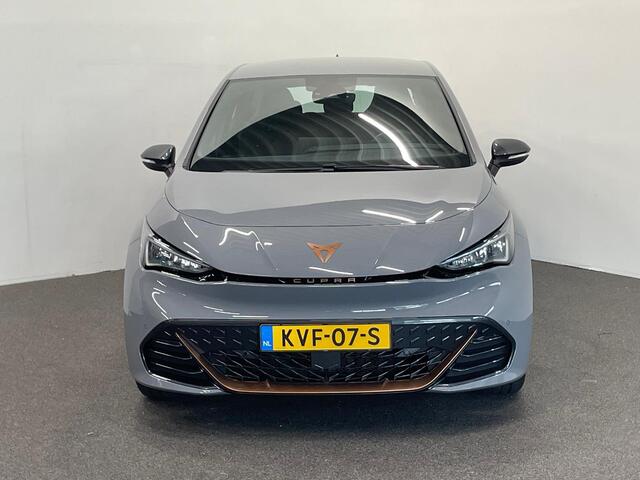 Cupra Born Essential 63 kWh e-Boost 231pk 63kWh | 11.503 km | 19" | Keyless | LED | PDC | Wireless App-Connect