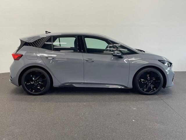 Cupra Born Essential 63 kWh e-Boost 231pk 63kWh | 11.503 km | 19" | Keyless | LED | PDC | Wireless App-Connect