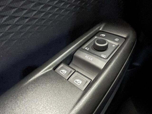 Cupra Born Essential 63 kWh e-Boost 231pk 63kWh | 11.503 km | 19" | Keyless | LED | PDC | Wireless App-Connect