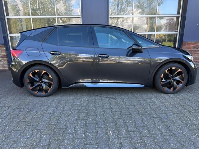 Cupra Born Adrenaline One 62 kWh, Stuur/stoel verwarming, Camera, Carplay, ALL IN prijs!